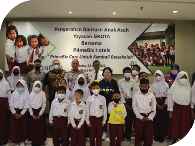 PrimeBiz Hotels Group Serahkan Bantuan Peduli Pendidikan